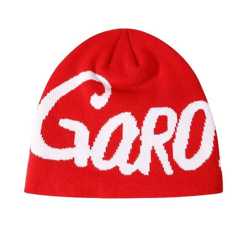 Garo Streetwear Knitted Beanie - Red & White